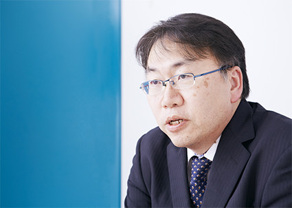 代表取締役　小林道男のインタビュー風景